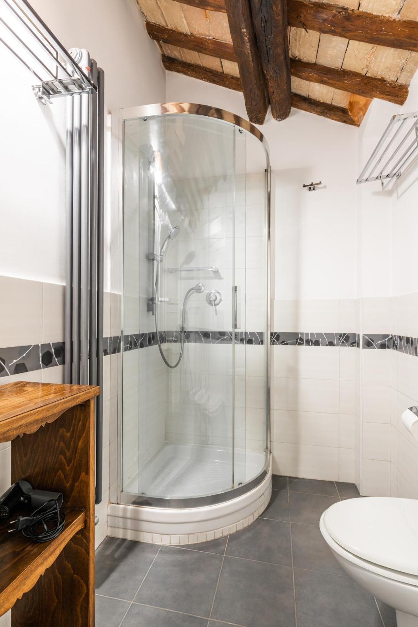 Pavone Centre Romantic Apartment ภายนอก รูปภาพ