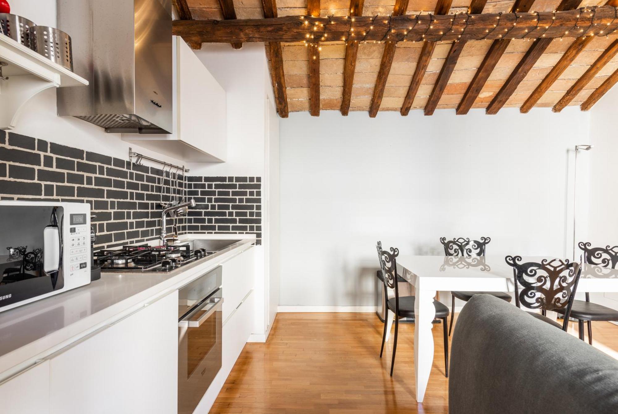 Pavone Centre Romantic Apartment ภายนอก รูปภาพ